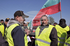 Бургас - пътностроителни фирми - протест