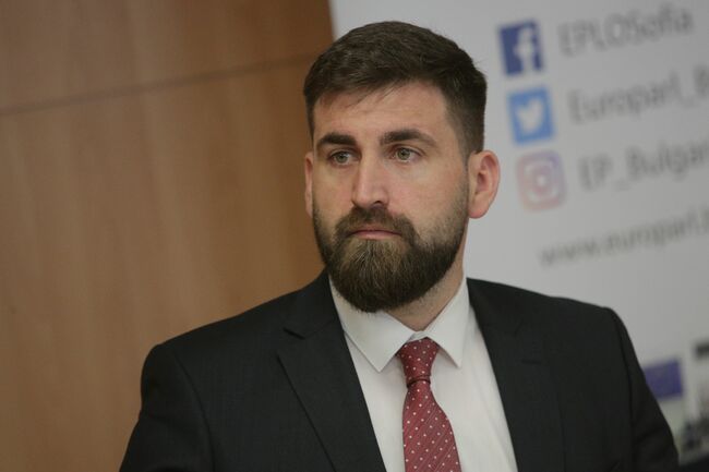 Проучваме възможността ЕС да подкрепи Молдова заради бежанците от Украйна, заяви евродепутатът Андрей Новаков
