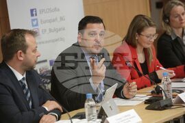 Европейски парламент - членове - пресконференция