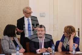 Парламент - Комисия по образованието и науката