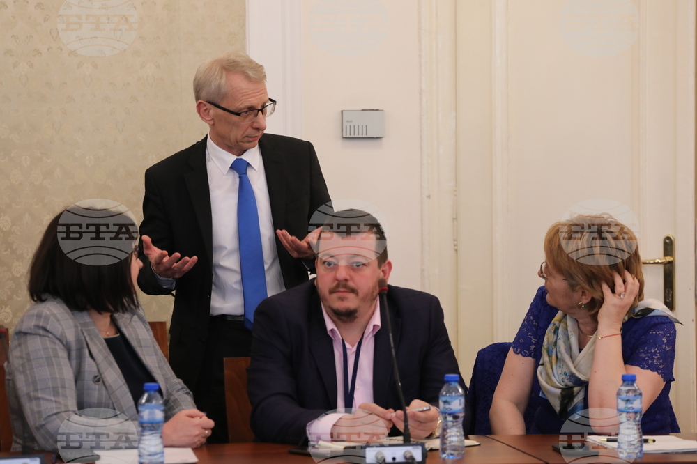 Парламент - Комисия по образованието и науката