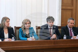 Парламент - Комисия по електронно управление и информационни технологии