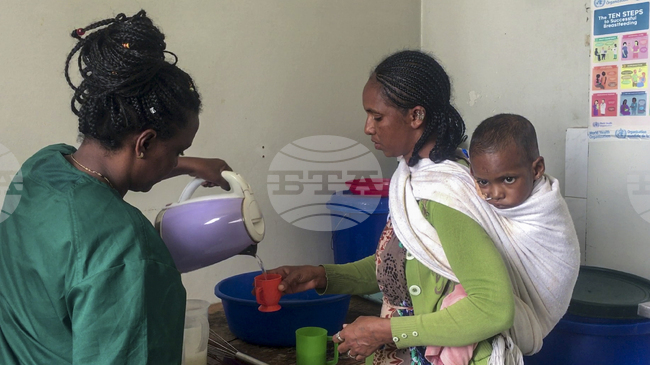 Етиопия разследва възможно огнище на нова вирусна хеморагична треска, след като осем души бяха заразени