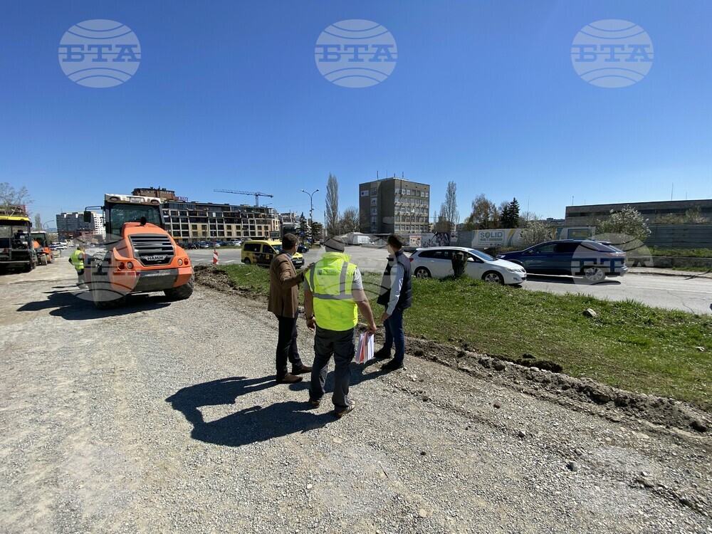 Започва изграждането на кръгово кръстовище на бул. „Св. Климент Охридски“ и бул. „Андрей Ляпчев“