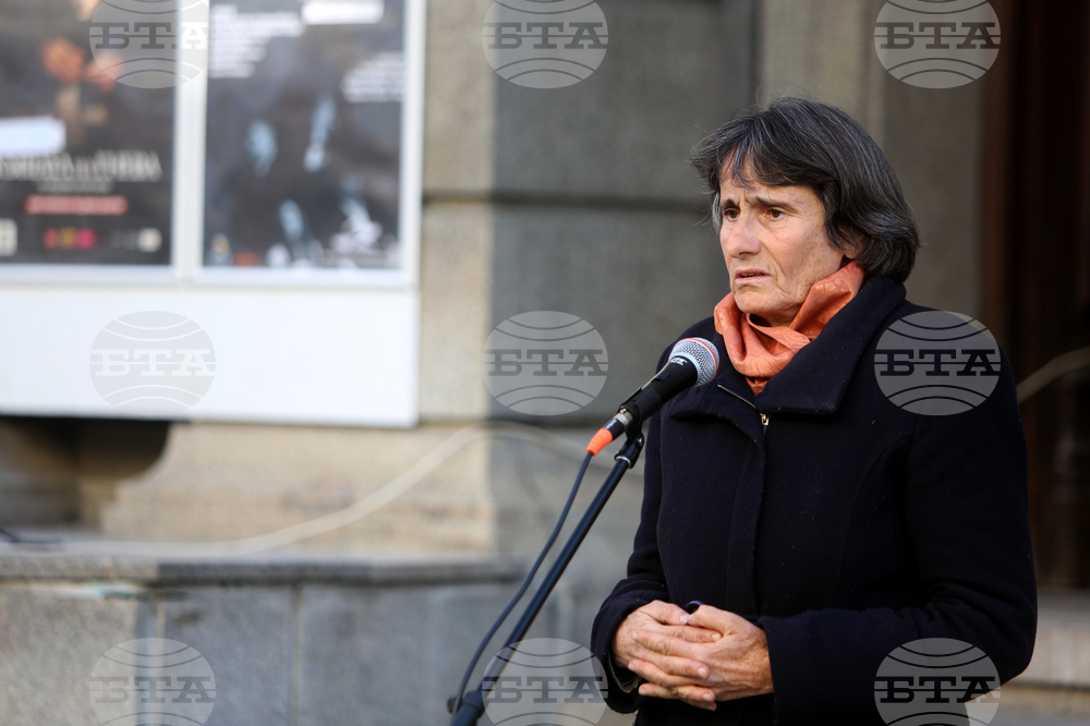 Изложба - поетично четене