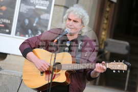 Изложба - поетично четене