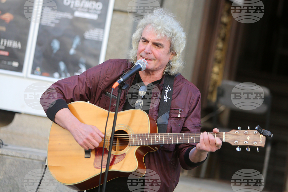 Изложба - поетично четене