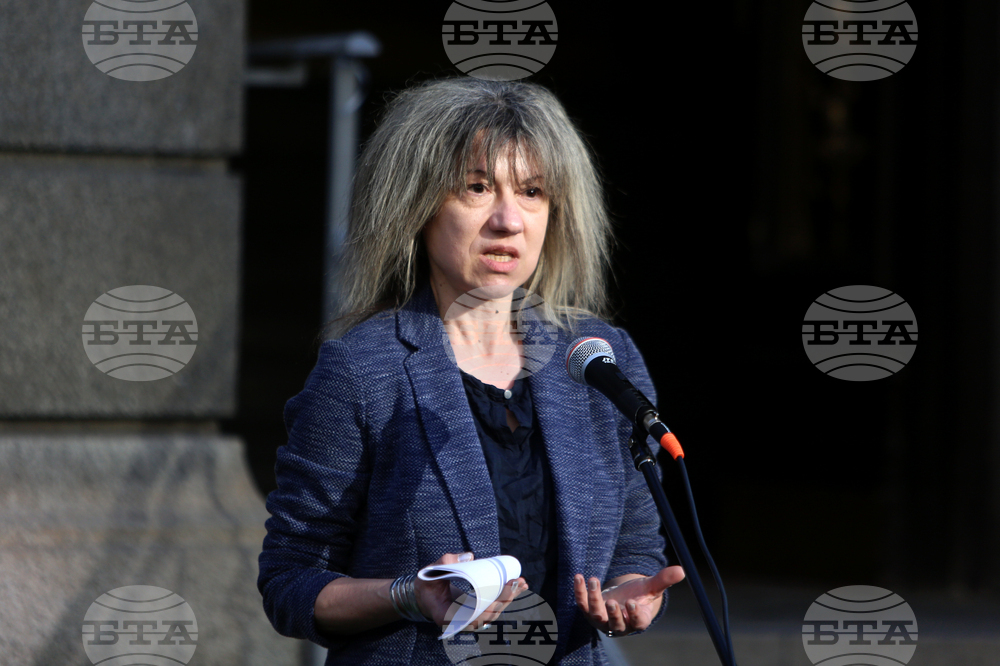 Изложба - поетично четене