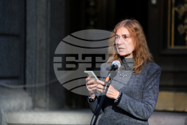 Изложба - поетично четене