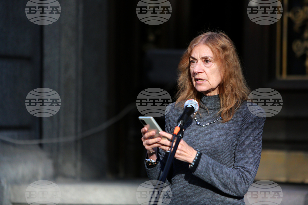 Изложба - поетично четене