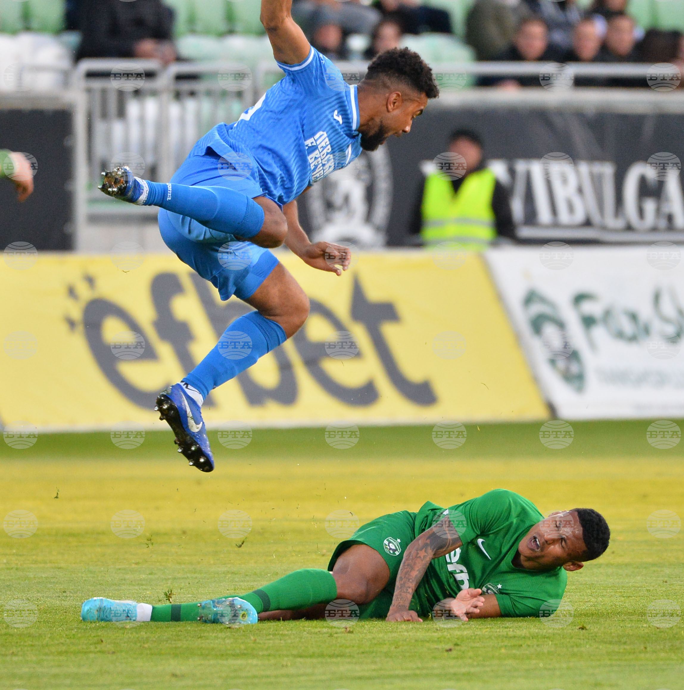 Разград - футбол - Лудогорец - Левски - полуфинал