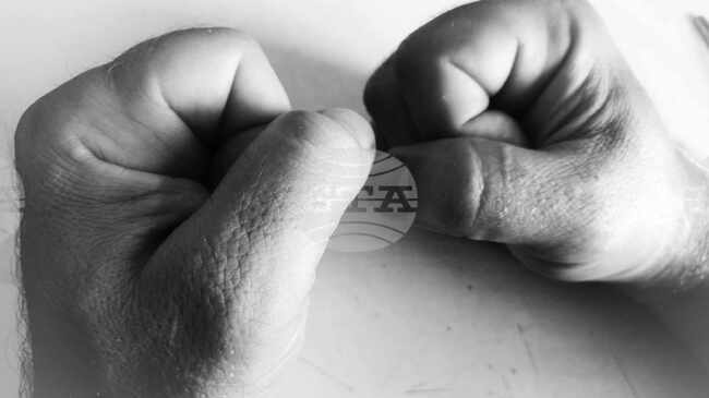 Задържан е мъж на 23 години, отправял заплахи към майка си в Стара Загора, съобщиха от полицията 