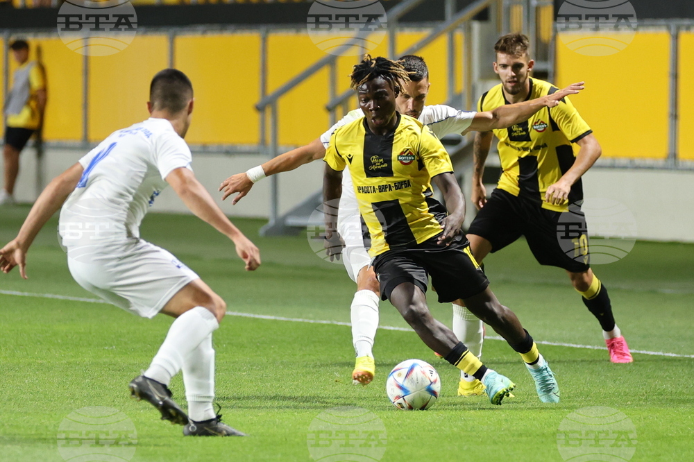 Пловдив - футбол - Ботев (Пловдив) - Арда (Кърджали)