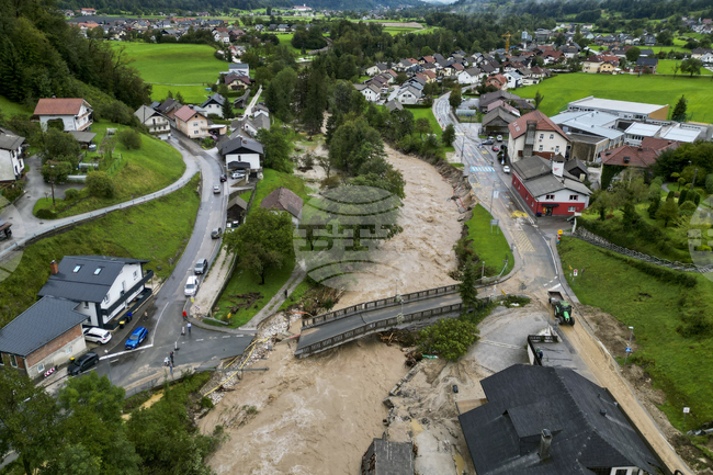 Германският застраховател „Алианц“ повиши прогнозата си за годишната печалба след силно представяне през първите девет месеца