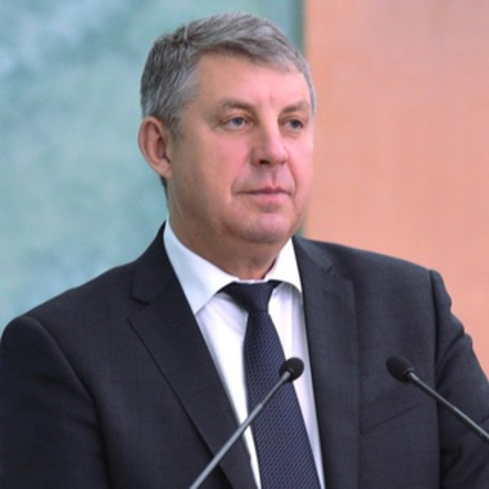 Инцидентът с дерайлиралия влак в руската Брянска област е причинен от взривяване на моста, заяви областният губернатор