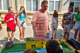 Разград - ученици - проект - демонстрация