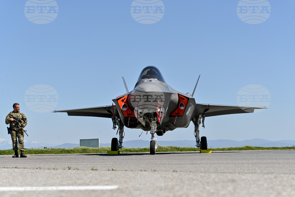 Defence Minister to Inspect Upgrading of Graf Ignatievo Air Base