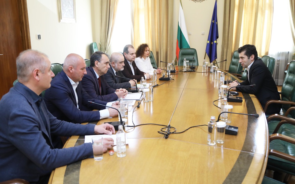 Министър-председателят Кирил Петков проведе среща с ръководството на Браншова камара „Пътища“