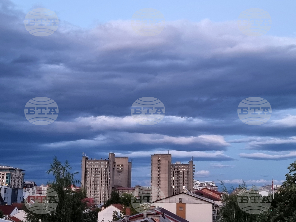 Обилни валежи повишиха нивата на реките в Северна Македония и доведоха до наводнения в района на Скопие