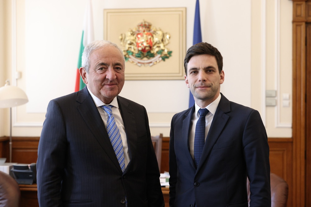 Никола Минчев - Асаф Хаджиев - среща