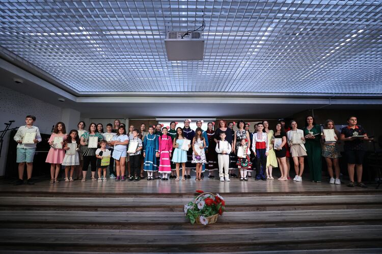Деца от български училища зад граница получиха награди от три конкурса в София