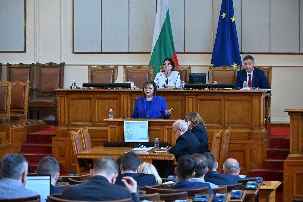 Корнелия Нинова към хората: Употребиха протеста ви – предложенията им са юридическа неграмотност и политически страх