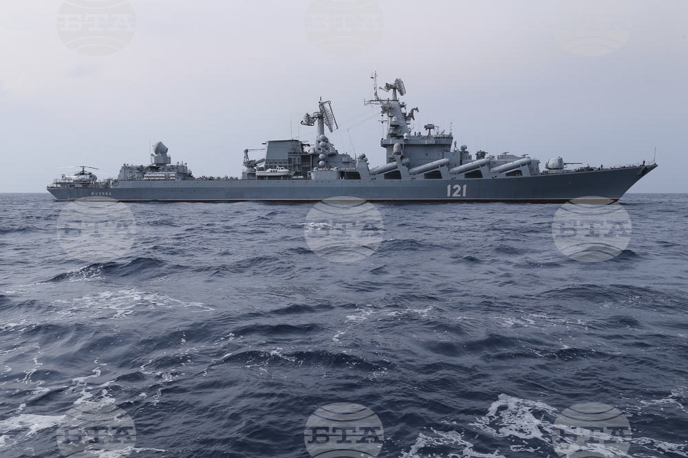Един моряк е загинал, 27 се водят за изчезнали, а 396 членове на екипажа на крайцера "Москва" са били спасени, съобщи руското министерство на отбраната
