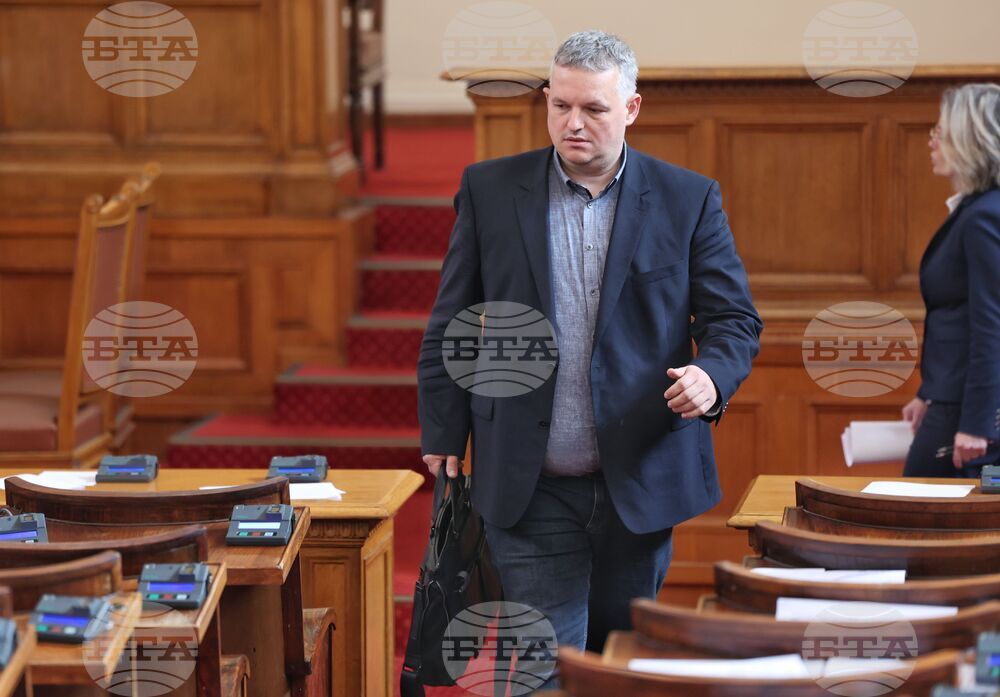 Парламент - Антон Тонев - заседание