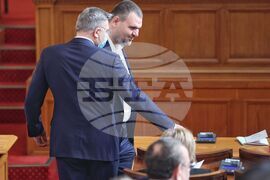 Парламент - Делян Пеевски - заседание