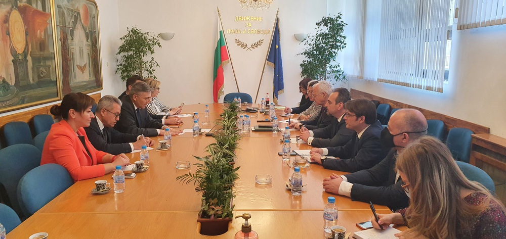 ДПС започна срещи с бизнеса, прави пакет от социално-икономически мерки