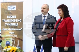 Румен Радев - ВТУ - посещение - Даниела Тодорова