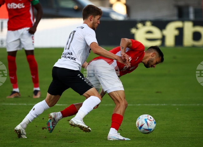 Хебър изпадна и на теория от Първа лига