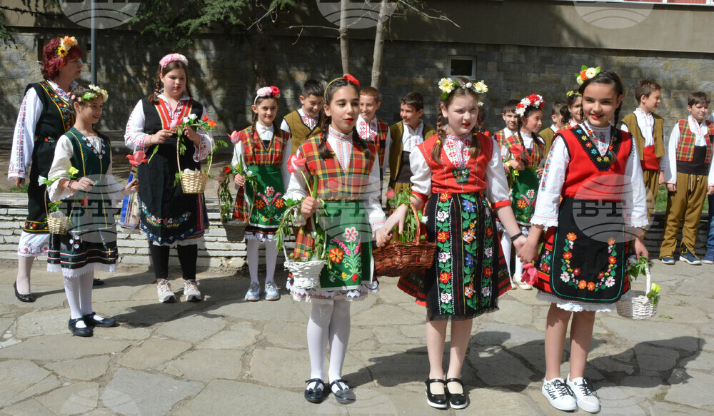 Хасково - Лазаруване - обичай