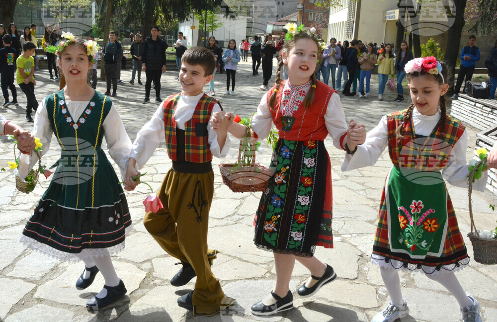 Хасково - Лазаруване - обичай