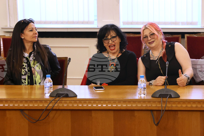 Народно събрание - български творци