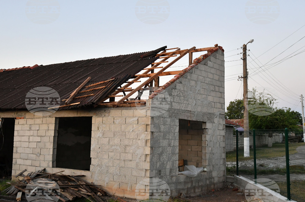 Ураганен вятър нанесе щети в ямболското село Меден кладенец, няма пострадали и бедстващи хора