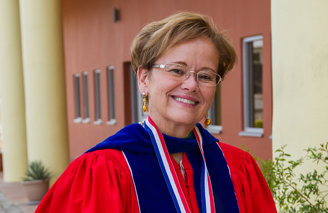 АУБ: Д-р Марги Енсин, опитен администратор и световноизвестен учен, е новият президент на Американския университет в България