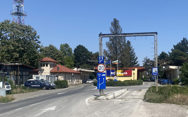 АПИ: Обсъдени са възможностите за съвместно сътрудничество на АПИ и община Добрич за проекти по Програма „Развитие на регионите“ 2021-2027 г. 