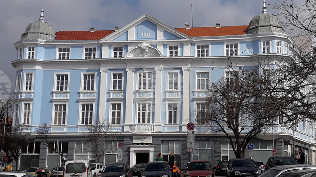 Евакуираният търговски център във Варна вече работи нормално