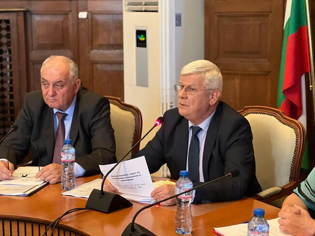 Министър Вътев: Консултативният съвет по поземлени отношения ще търси решения за дългосрочно и устойчиво ползване на земите
