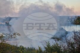 Бургас - квартал Меден Рудник - пожар