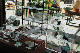 Великденско изложение - минерали - скъпоценни камъни