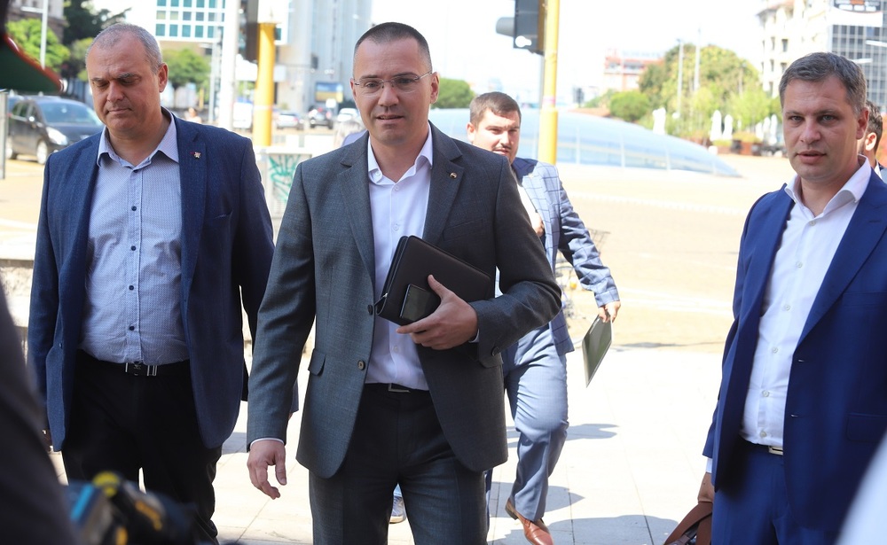 ВМРО към Радев: Наложете вето на това недоразумение „интимна връзка – 60 дни“. Ще сезираме и Конституционния съд