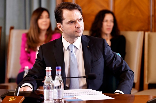 Румъния доставя ток и газ на Молдова само след като покрие нуждите си, твърди румънският енергиен министър Себастиан Бурдужа