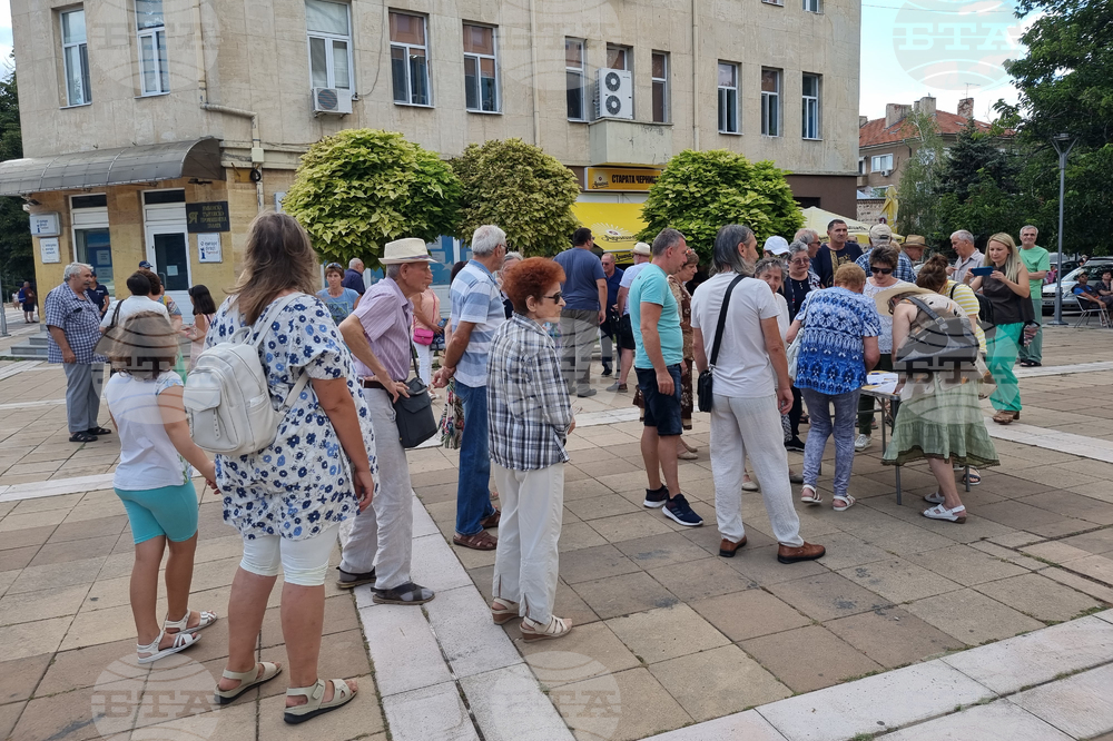 Protest Against NATO Multinational Division Headquarters Held in Yambol