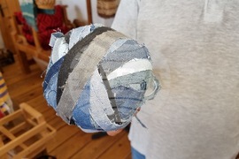 Румъния - “Селото на занаятите” в Комана