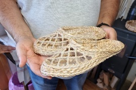 Румъния - “Селото на занаятите” в Комана