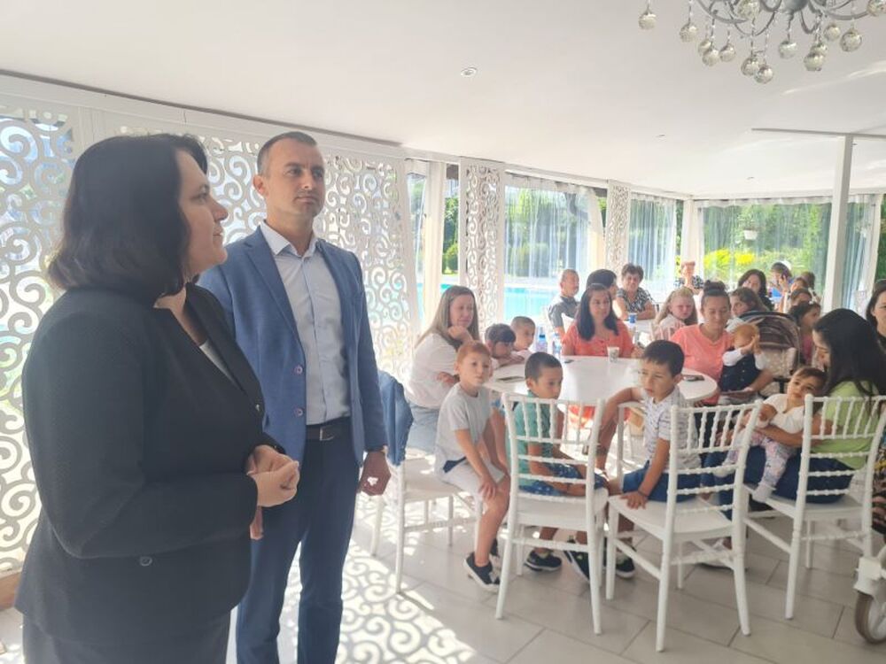 Община Момчилград: 130 деца от Момчилград завършиха успешно курс по плуване