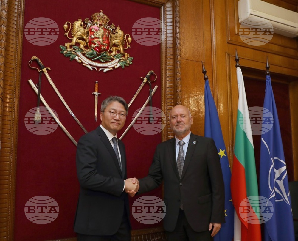 Bulgarian Defence Minister, Korean Ambassador Discuss Cooperation Opportunities