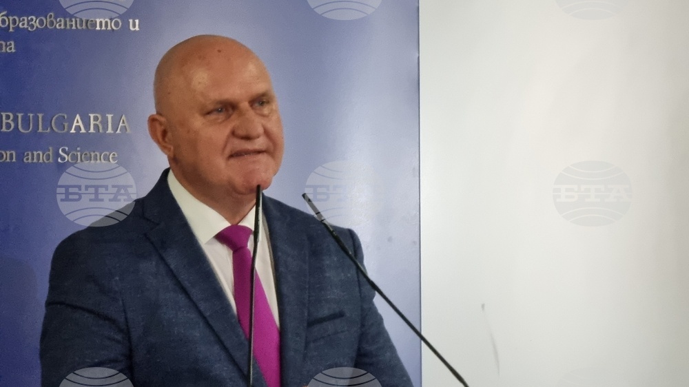 Shifts in Curriculum Content Won't Be Mechanical - Minister